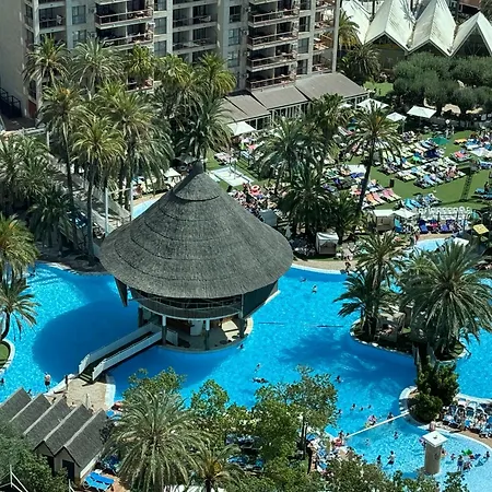 アパート Mira Mar Atrium Beach ベニドルム